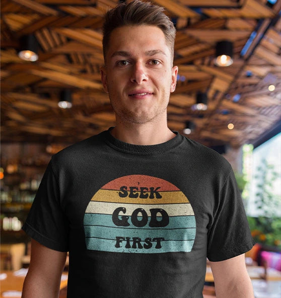 Mt 6,33 - Seek God First - FP - Organic Shirt